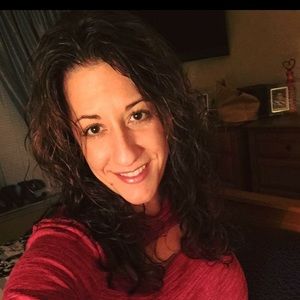 Meet your Posher, Dana